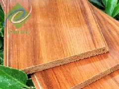 <b>紅雪松V型無(wú)縫免漆扣板</b>